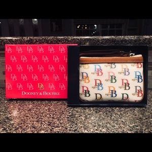Dooney and Bourke White Wristlet